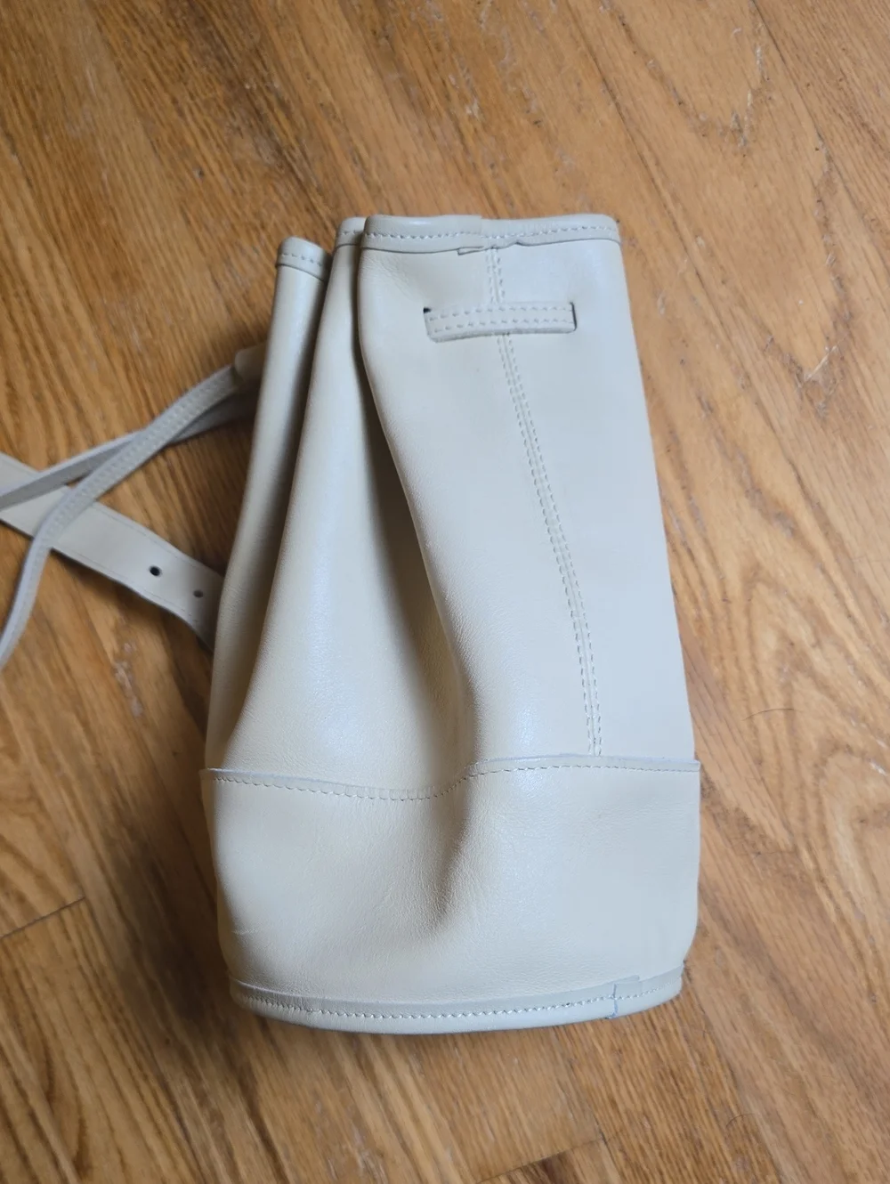 Vintage 90s Coach 9984 cream leather Bixby Sling crossbody backpack